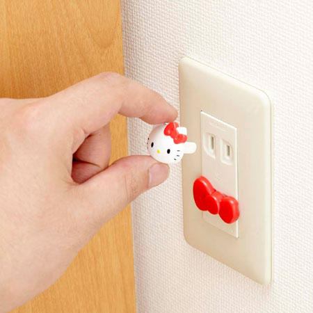 スマイルキッズ商品 ハローキティコンセントカバー